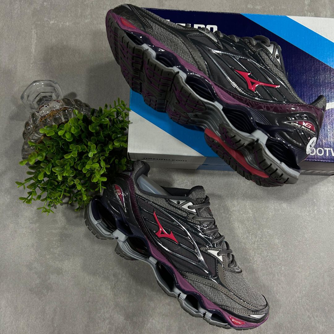 Tênis Mizuno 1